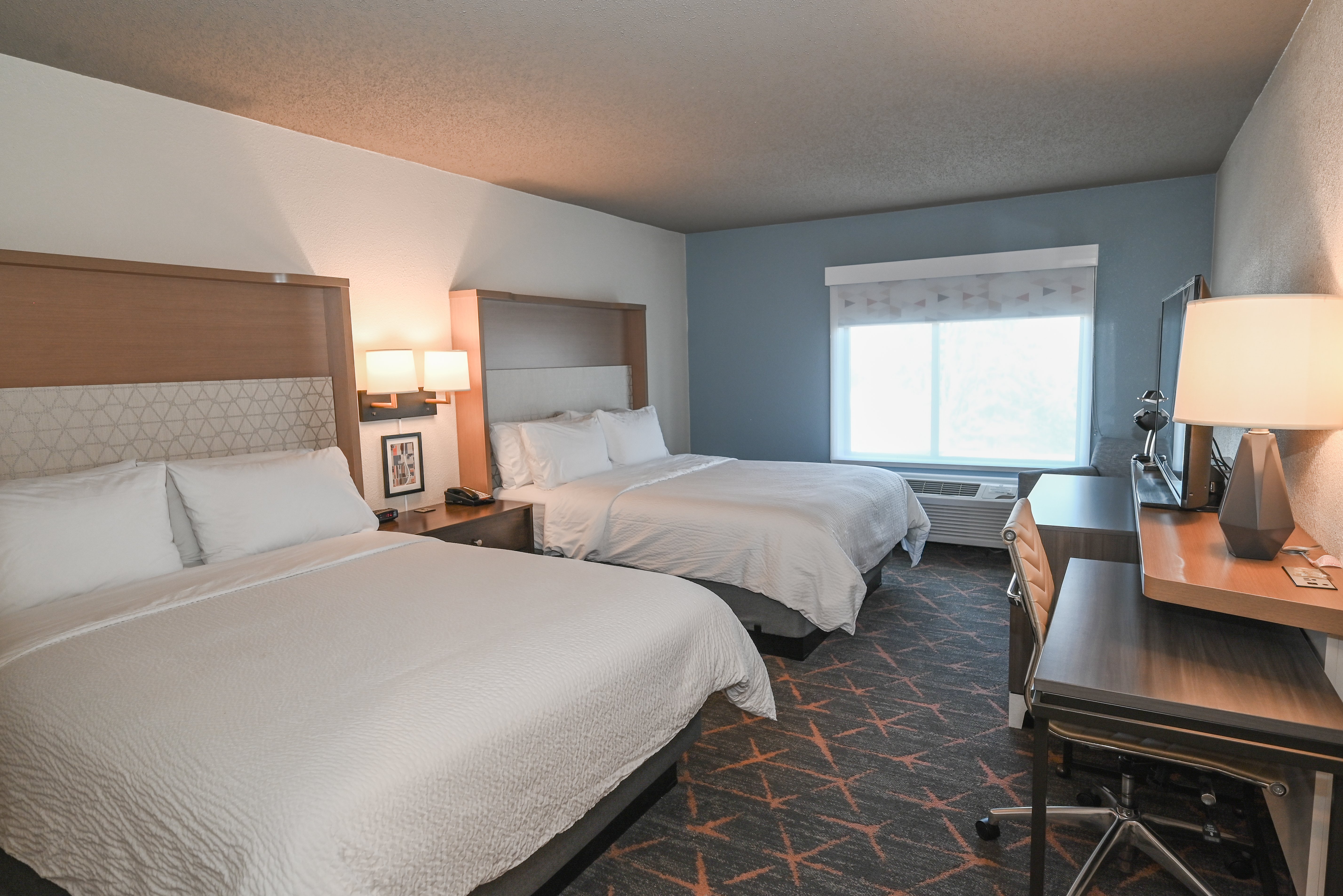 Holiday Inn Cleveland-Mayfield 15/76
