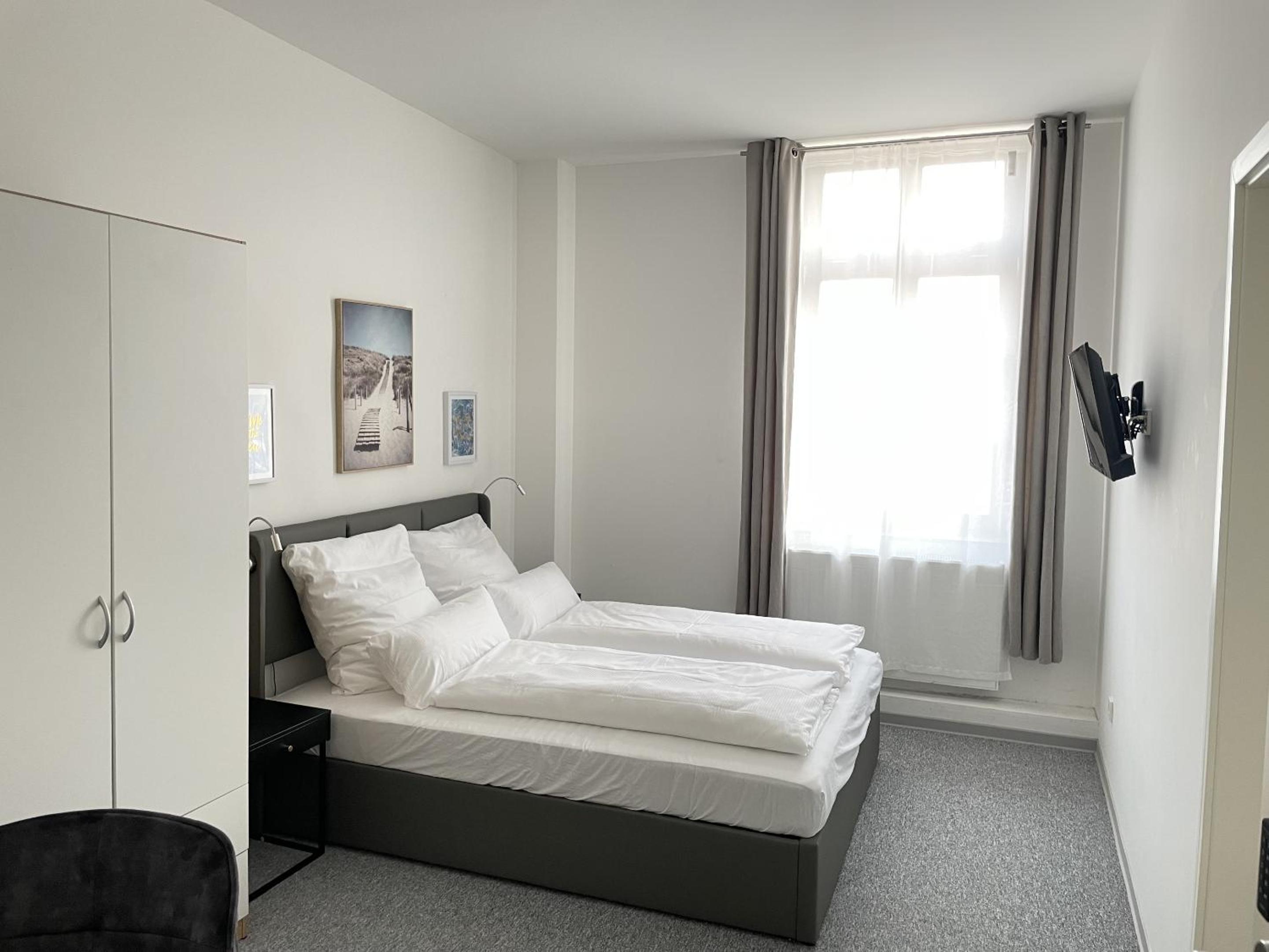 Hotel am Bahnhof Stuttgart-Ditzingen 4/12