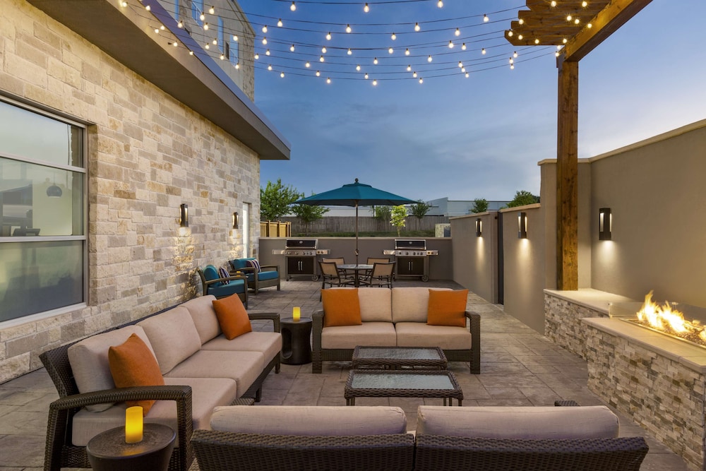 Hyatt House Bryan/College Station 13/27