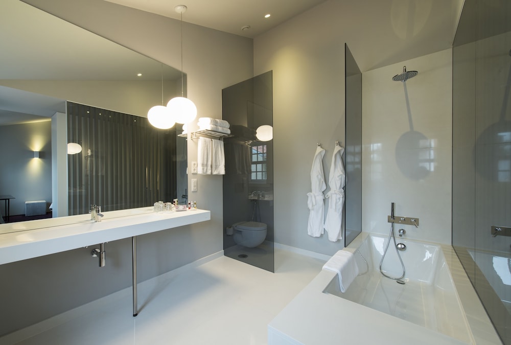 Emaj Guimaraes Boutique Hotel 38/41