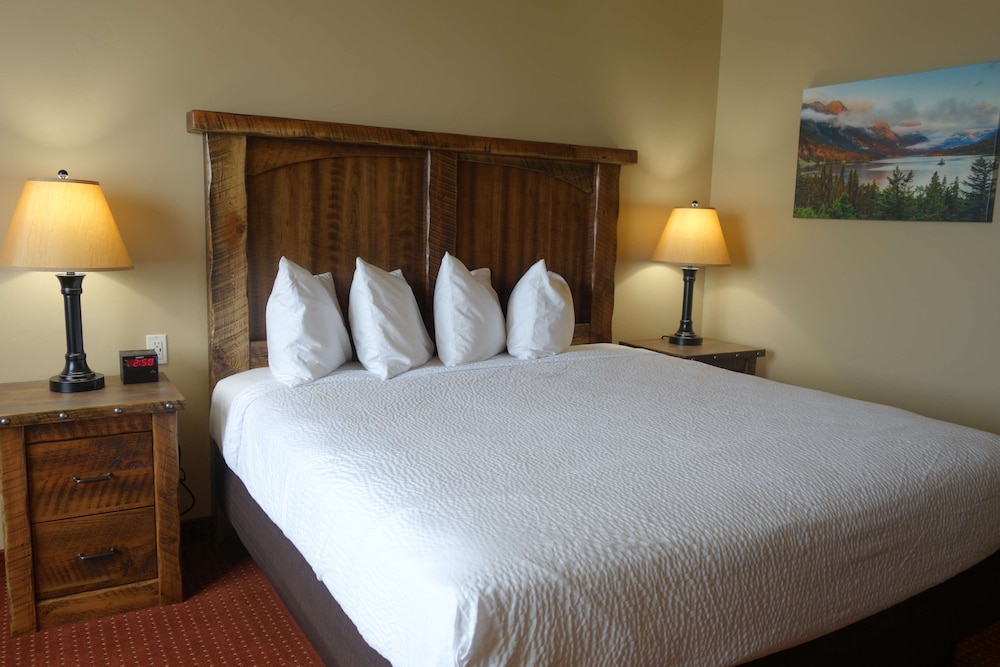 Glacier International Lodge 13/48