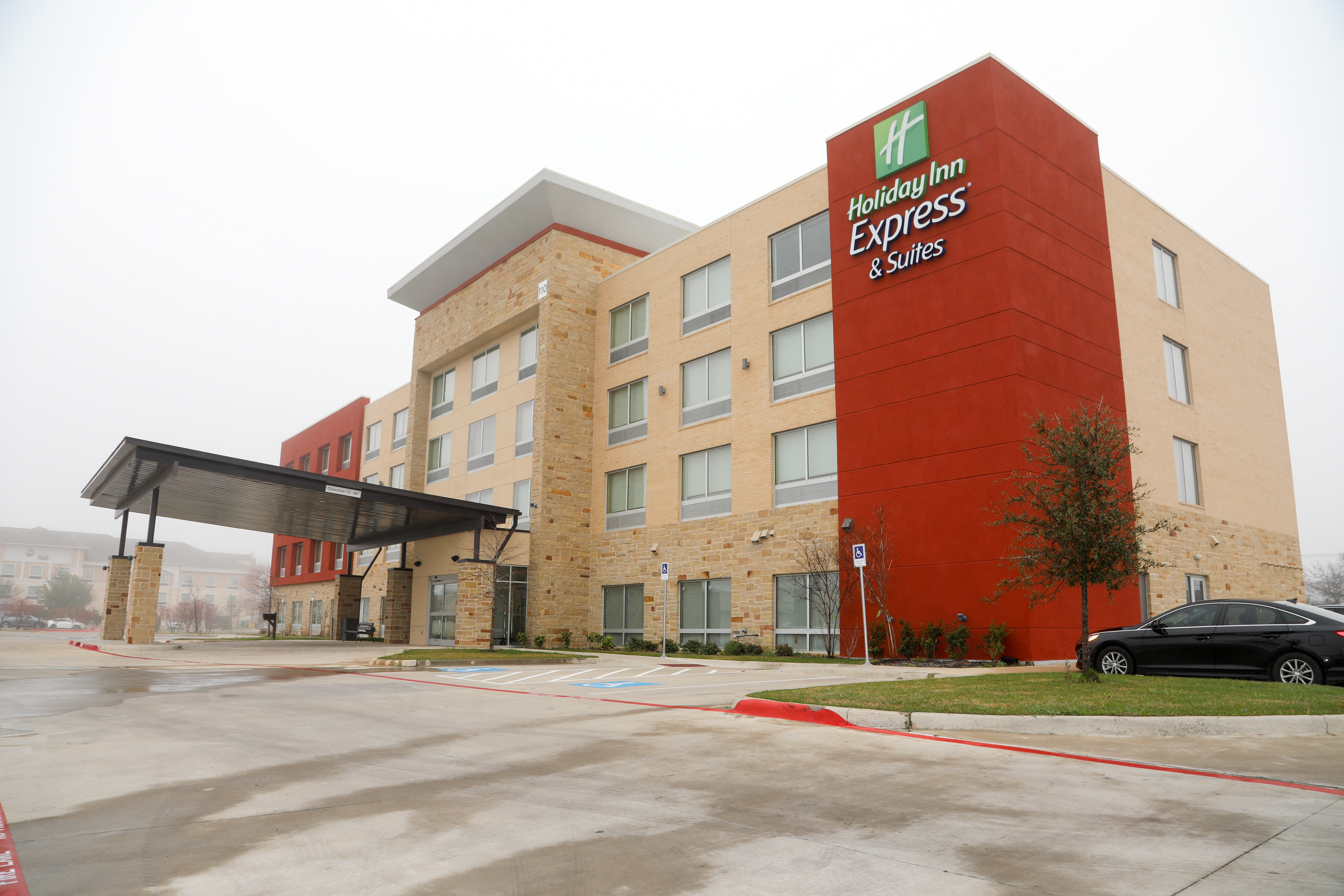 Holiday Inn Express Suites Forney 54/55