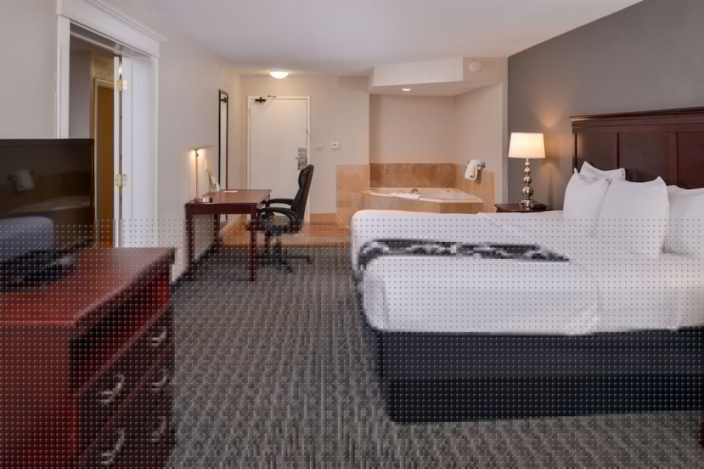 La Quinta Inn & Suites by Wyndham Indianapolis South 12/46