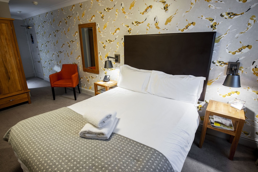 Stonehouse Court Hotel 15/80