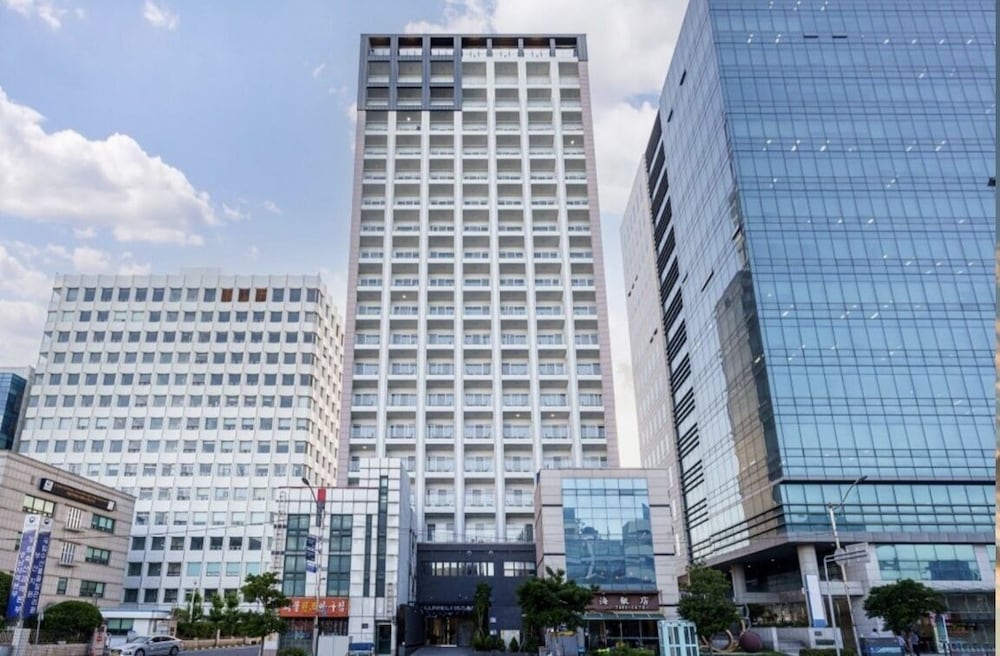 Connect Busan Hotel and Residence 8/50