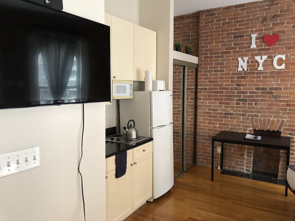 Studios Midtown Manhattan 4/50