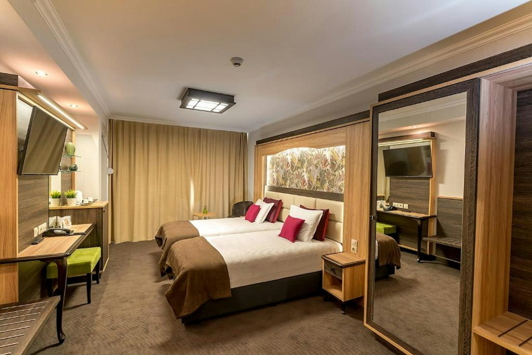 Hotel Zoo Sofia 64/91