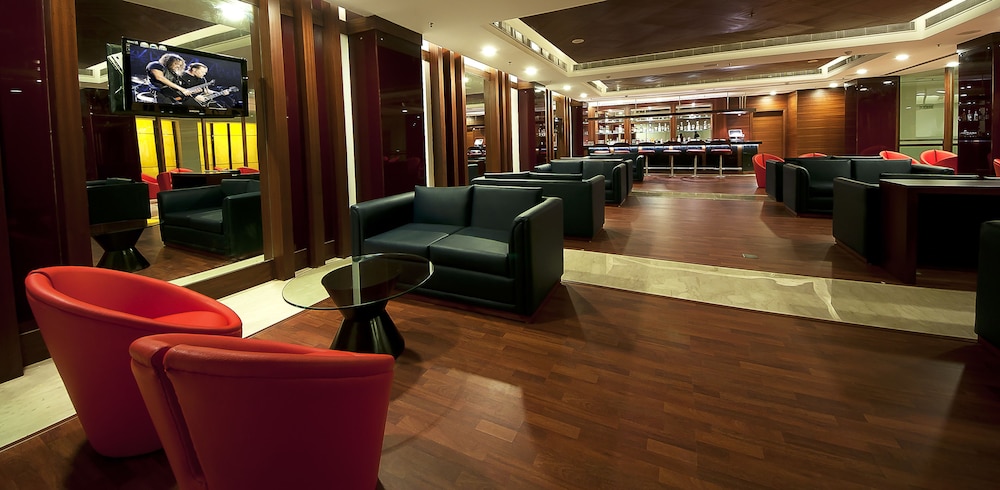 The Golden Plaza Hotel Spa 19/35