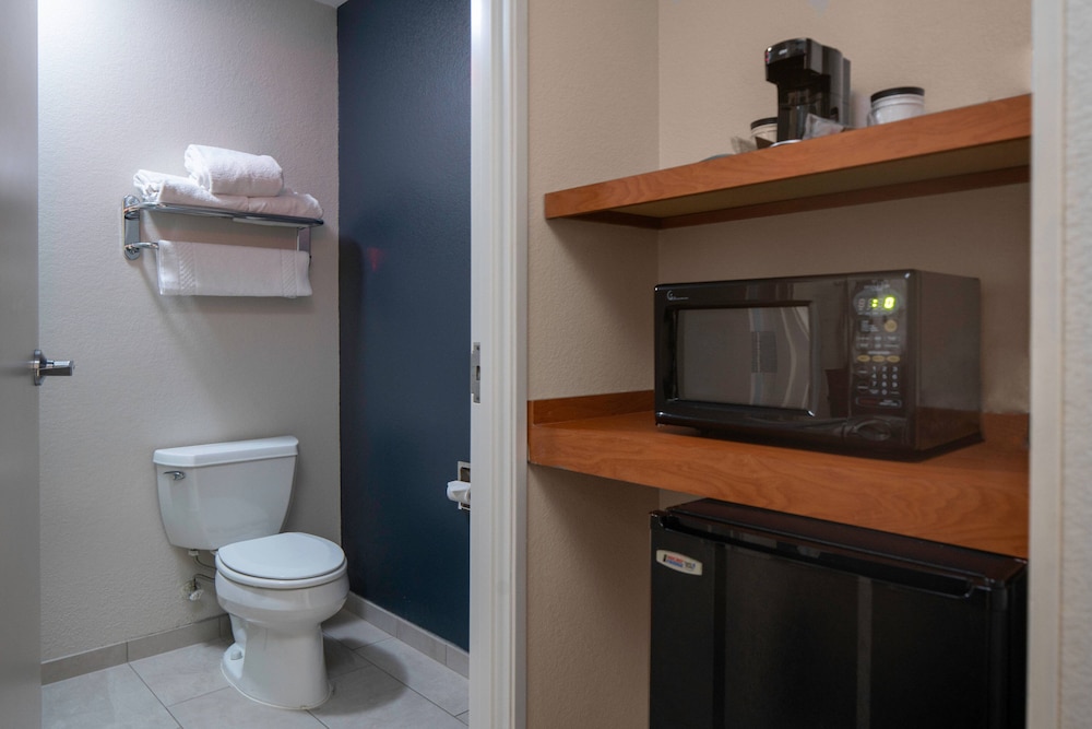 Fairfield Inn And Suites By Marriott Jefferson City 17/41