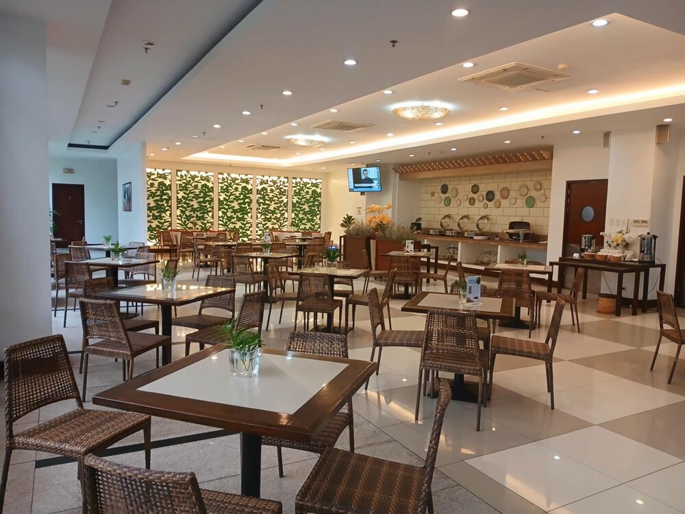 Dohera Hotel 49/69