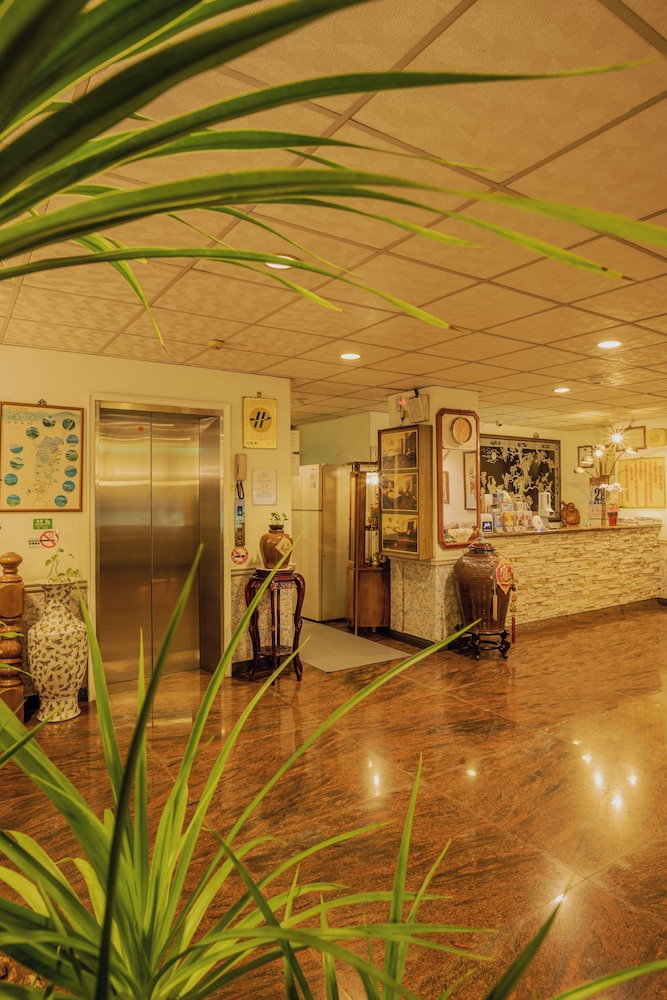 Shih Liang Hotel 48/50