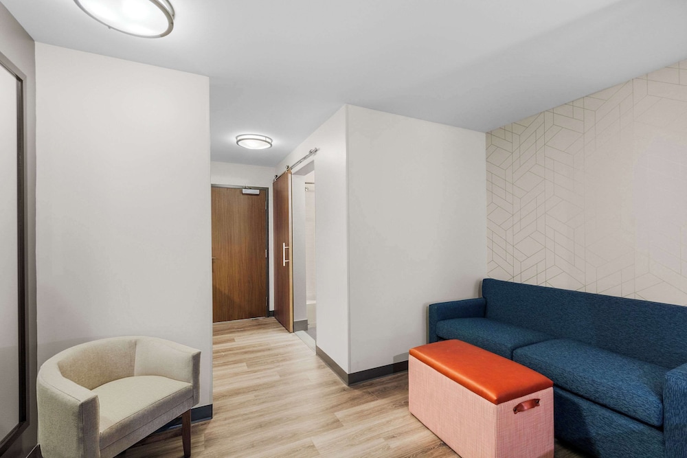 Everhome Suites Lexington - Horse Park 21/36