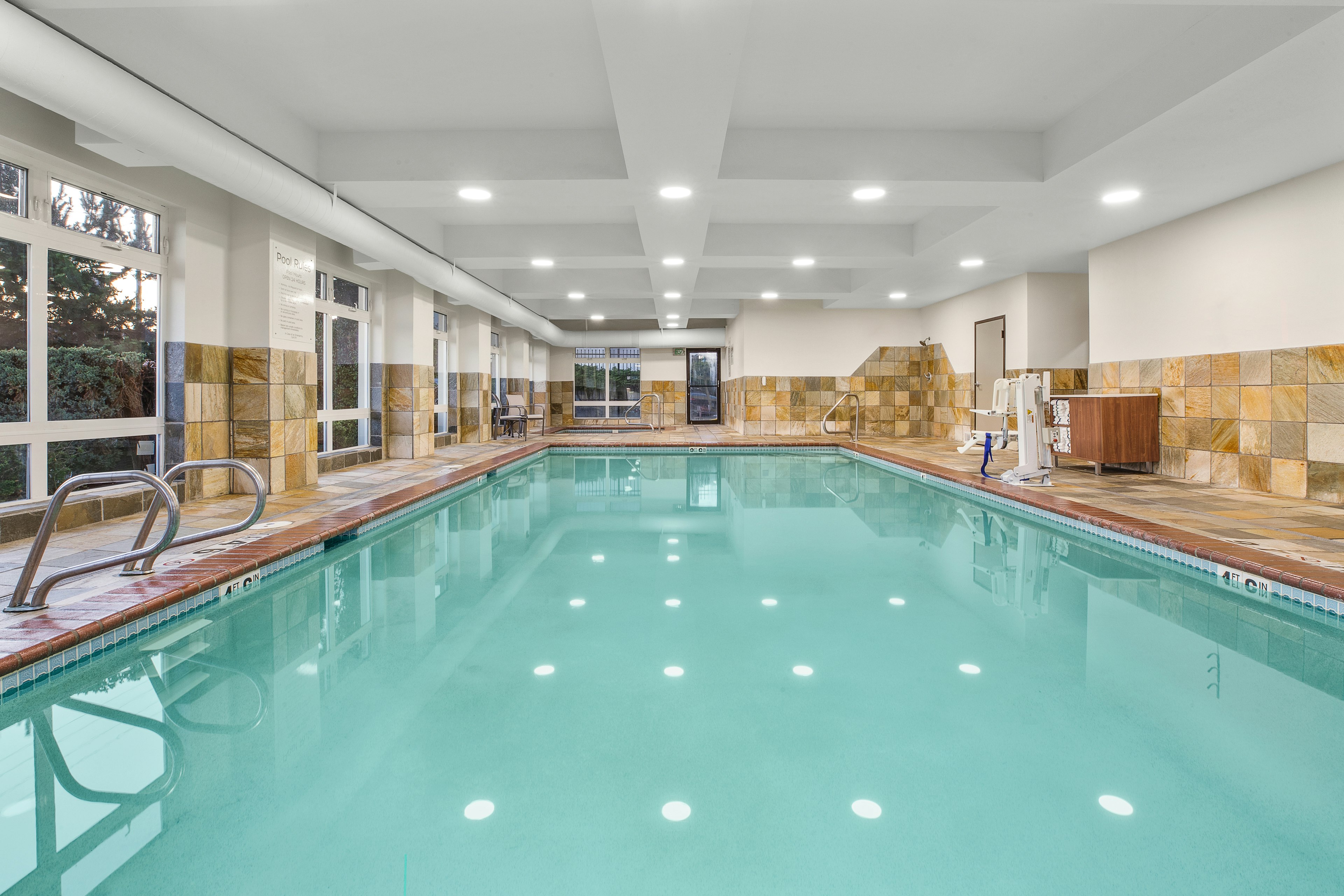Holiday Inn Express Hotel Suites Tacoma 27/46