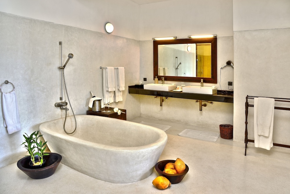 Weligama Bay Resort 34/36