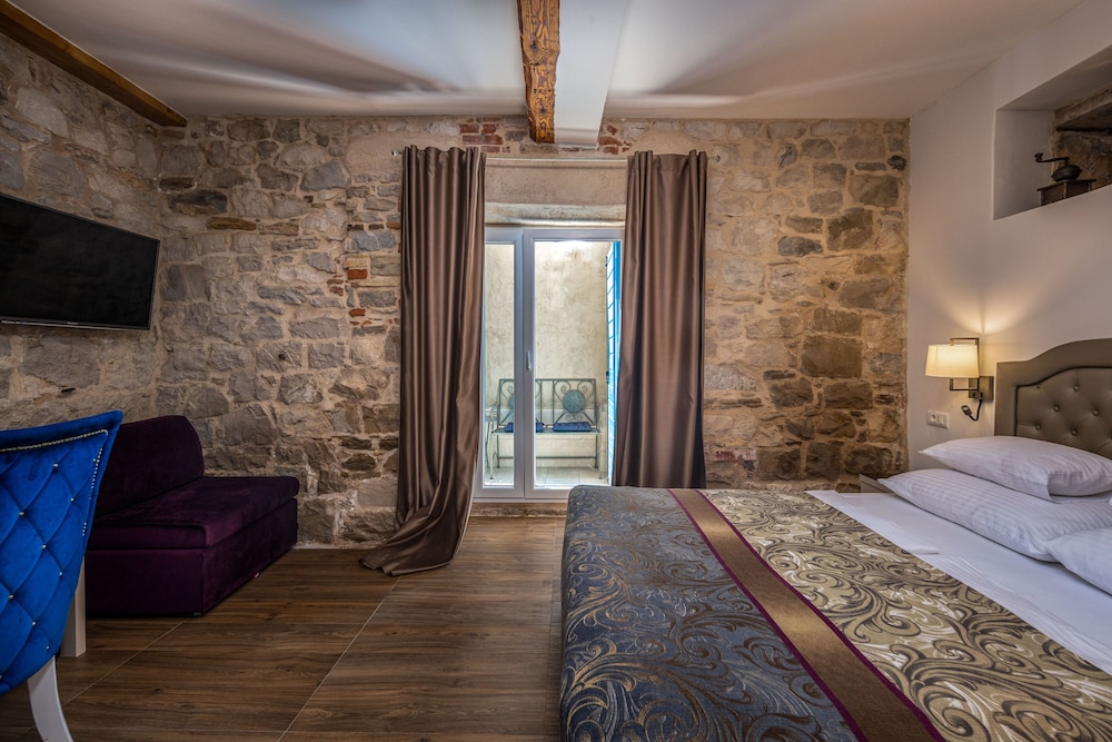 Hotel Agava 16/62
