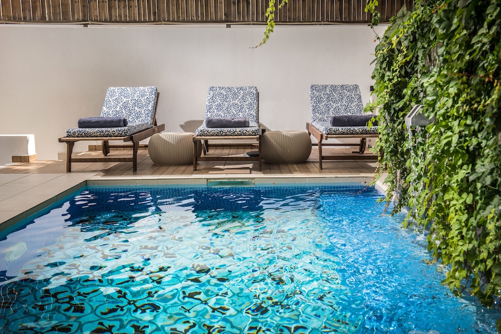 Serenity Blue Hotel 3/34