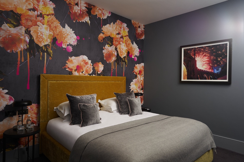 Malmaison Reading 30/81