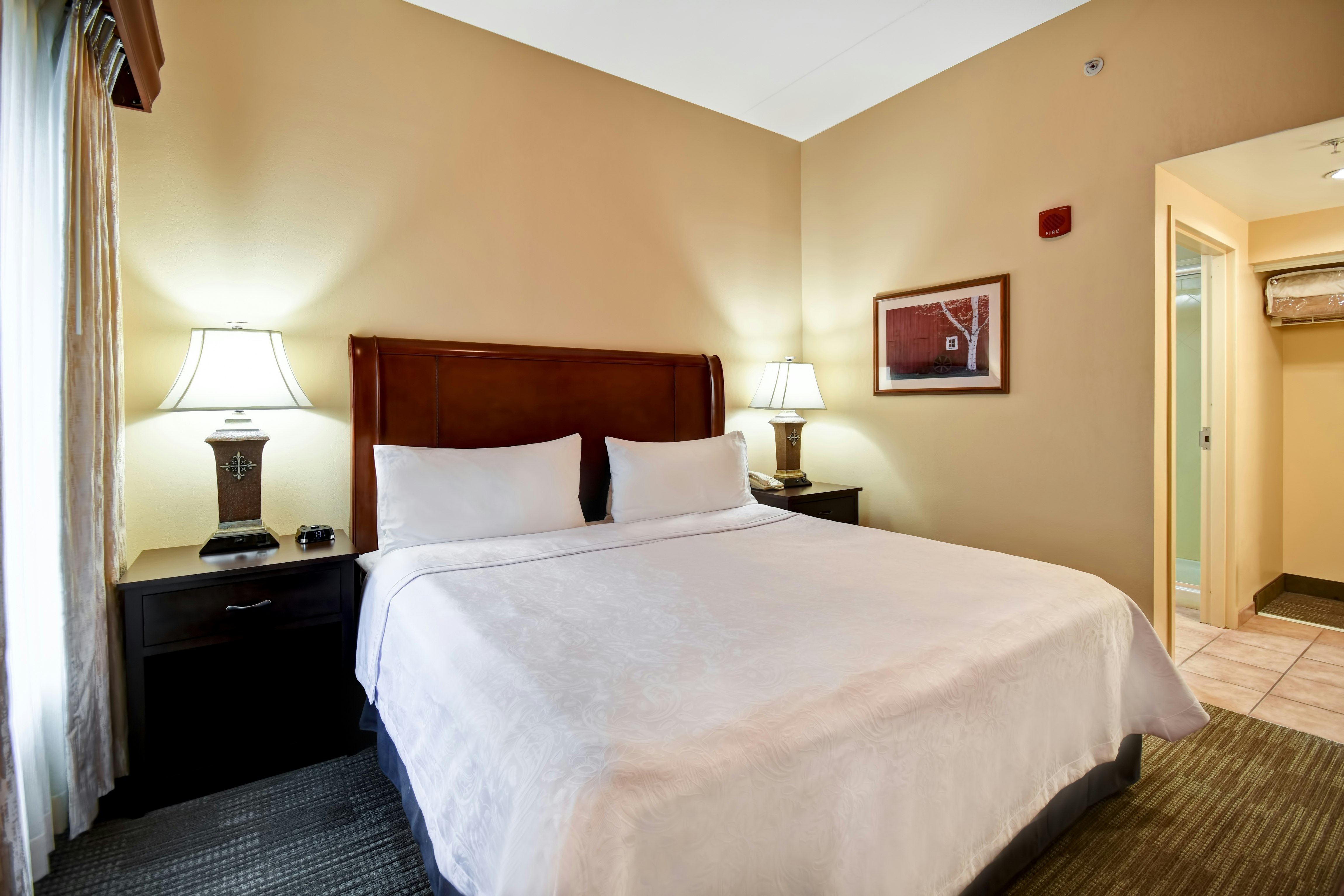 1 BEDROOM, SUITE, KING BED