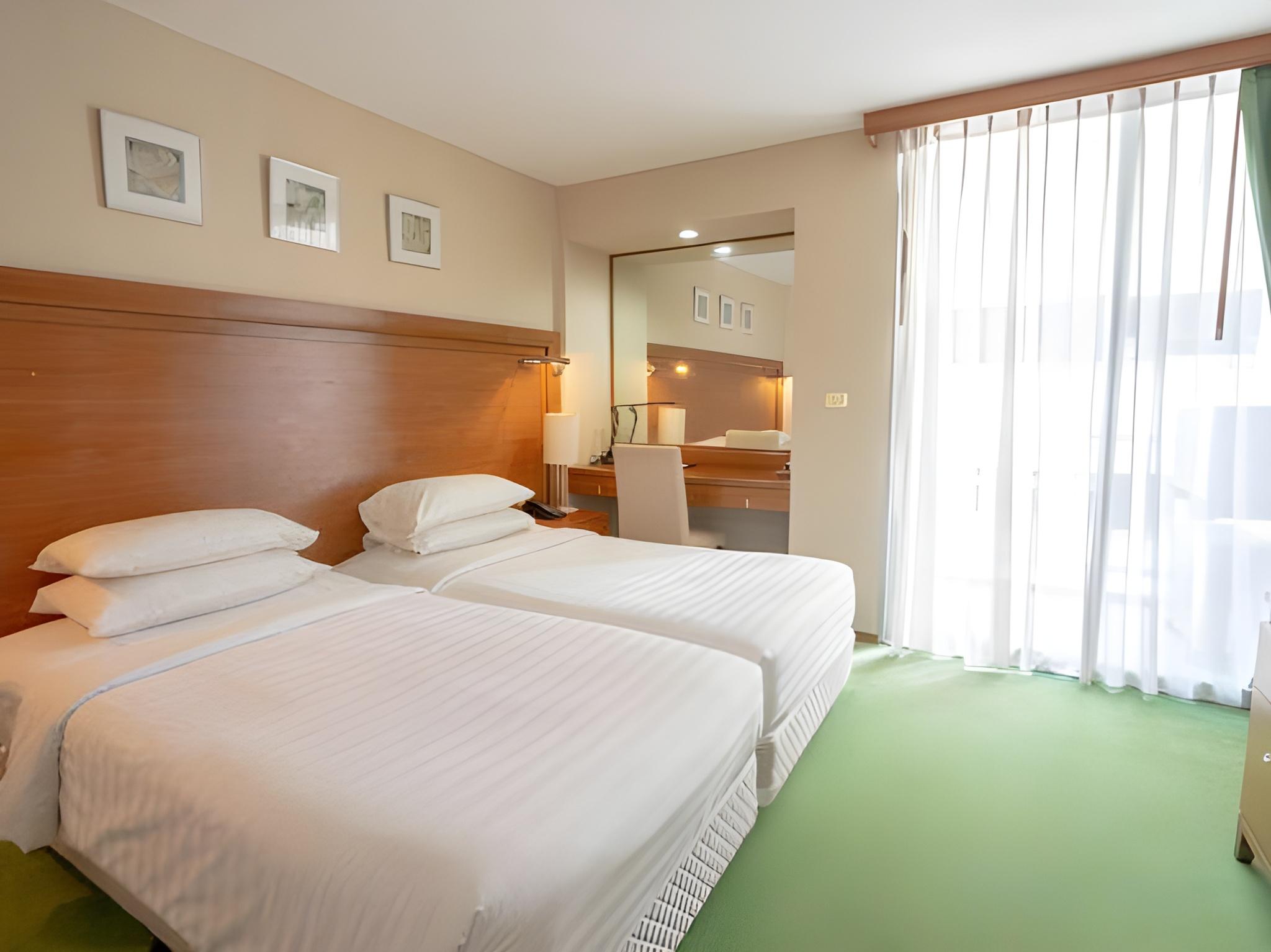 1 Bedroom, Suite, Twin Beds
