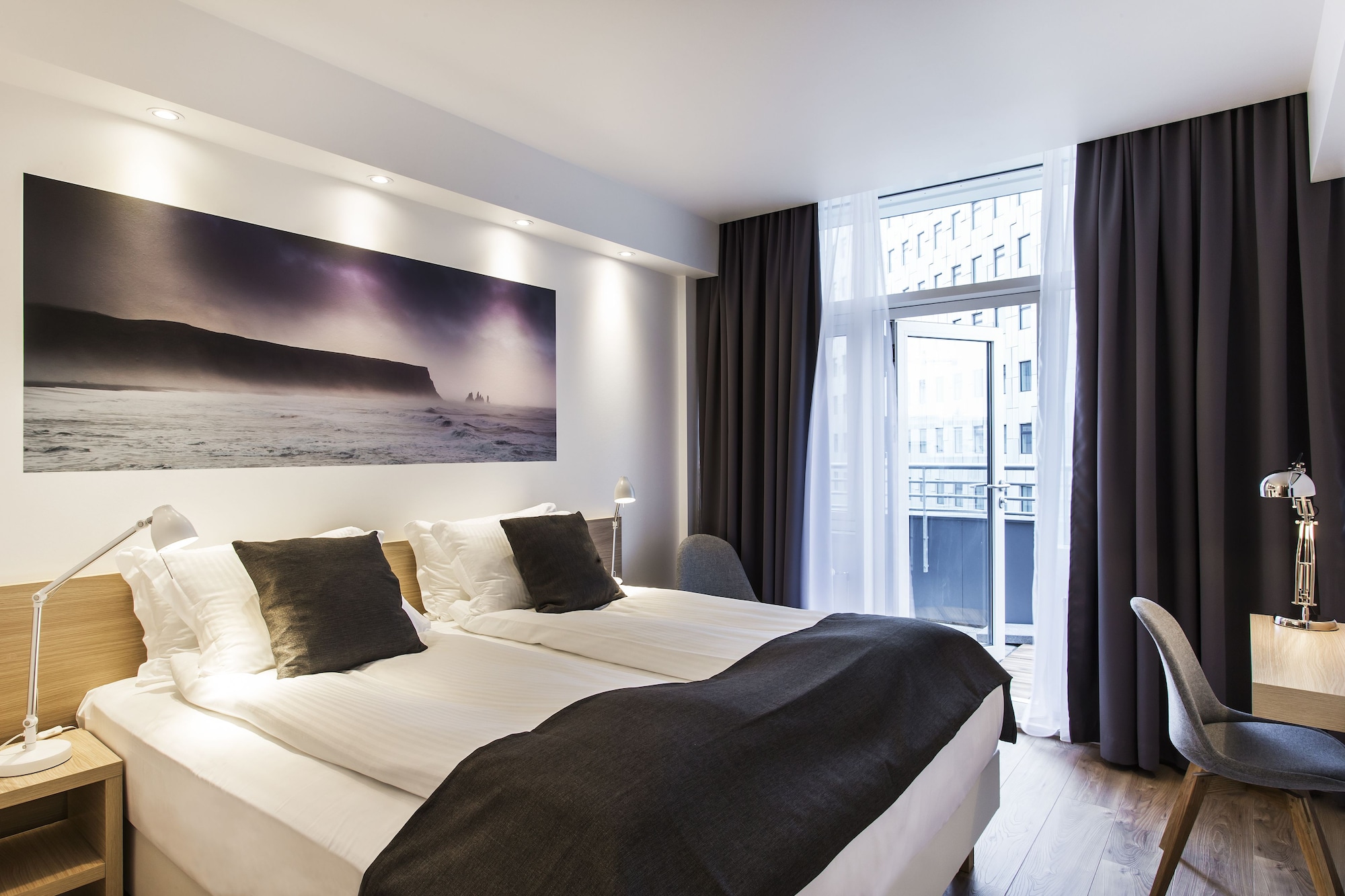 STANDARD, DOUBLE OR TWIN BED, BALCONY