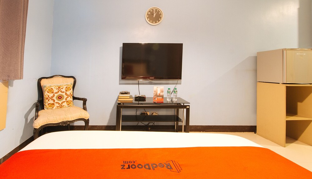 Reddoorz Plus Kamuning Quezon City 26/64