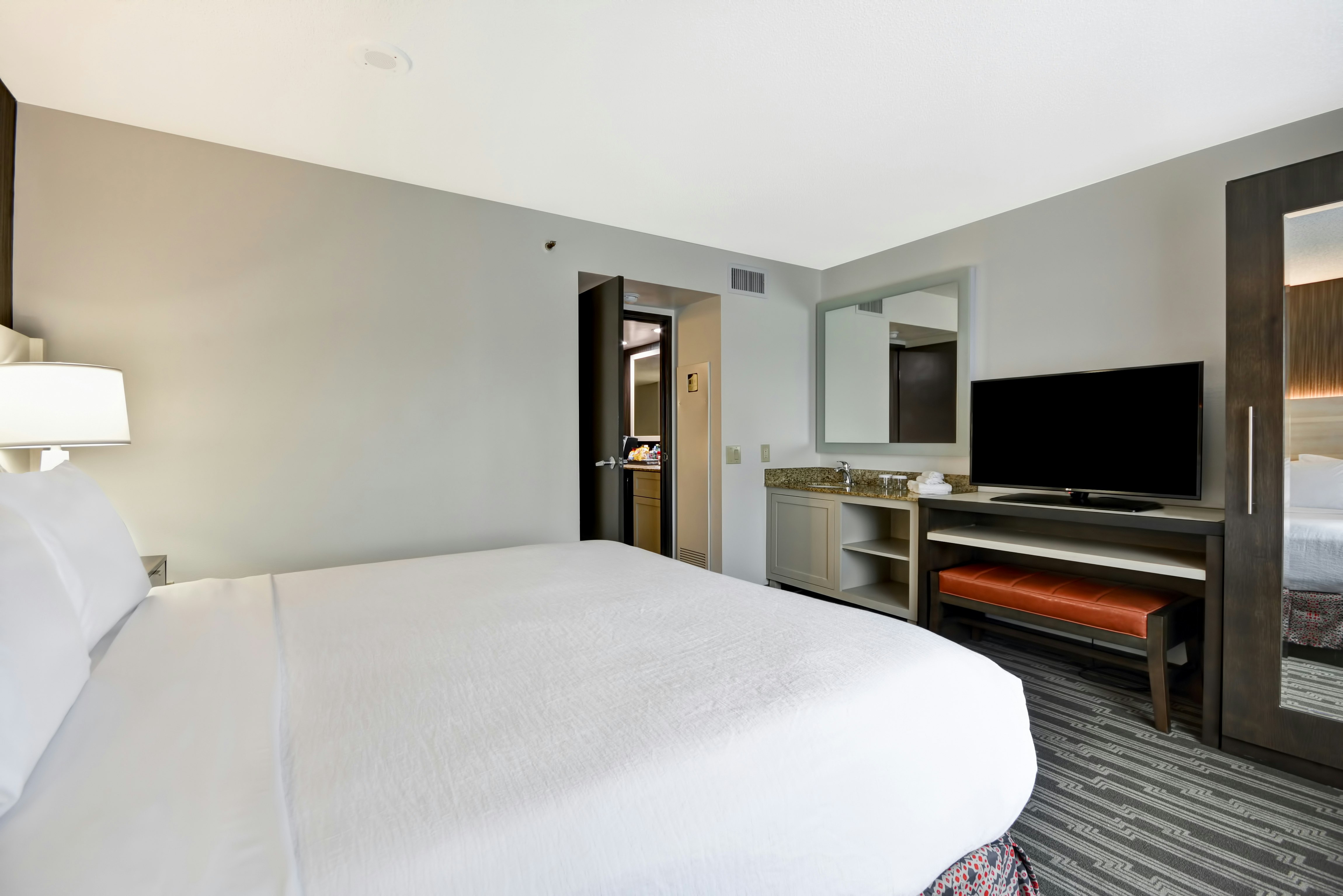 Conference, Suite, King Bed