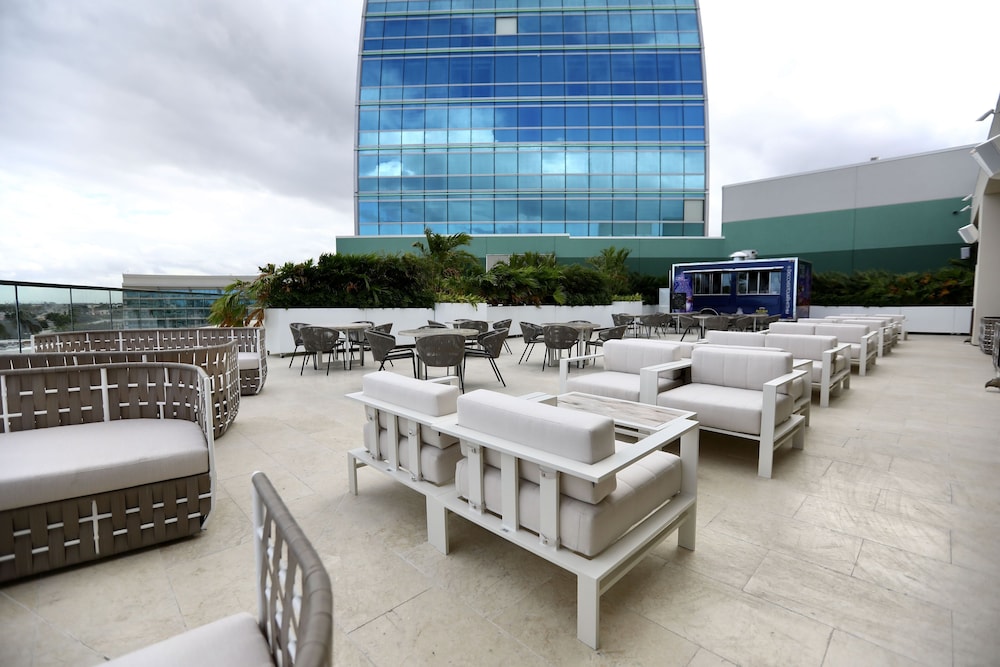 The Guitar Hotel at Seminole Hard Rock Hollywood 6/50