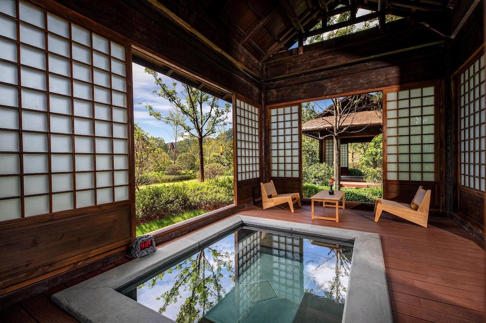 Wyndham Qingyuan Lianzhou Hot Spring Resort 11/24