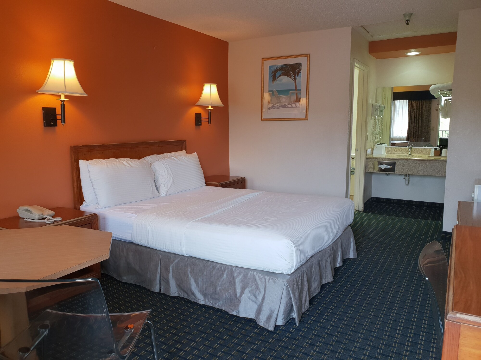 غرفة أساسية مفردة بسرير كوين، Downtown SLO Inn 5/10