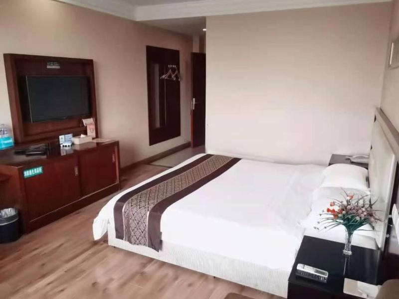 GreenTree Inn Huanggang Hong An Wal-Mart Plaza Business Hotel 31/50