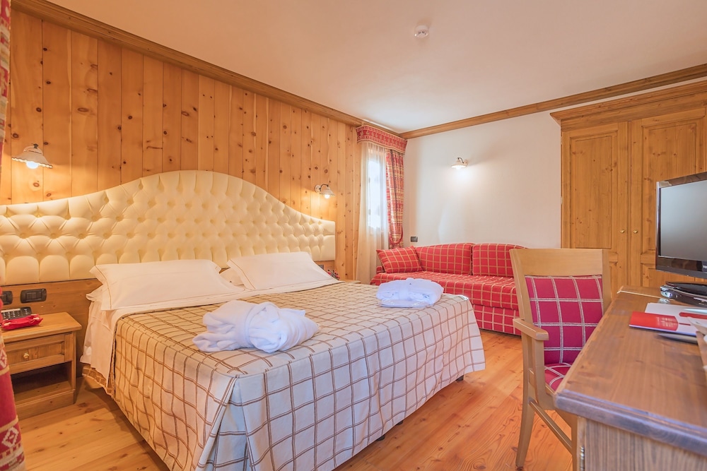 Hotel Lo Scoiattolo 16/71