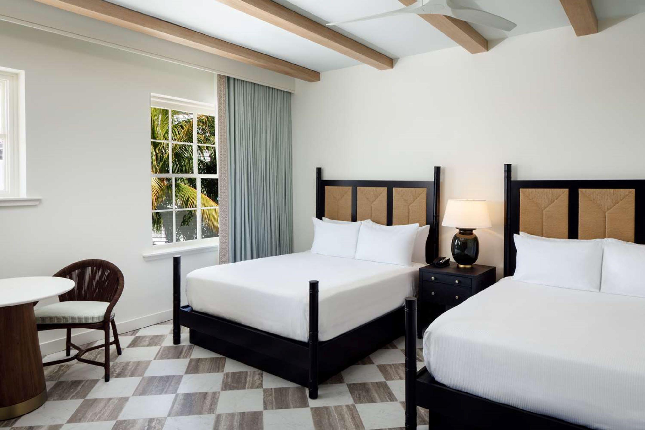 Room, 2 Queen Beds, City View