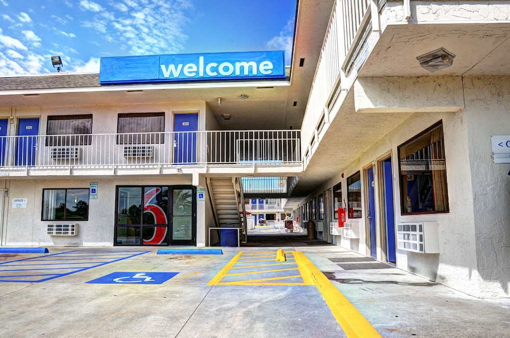 Motel6 Slidell, LA - New Orleans 45/56
