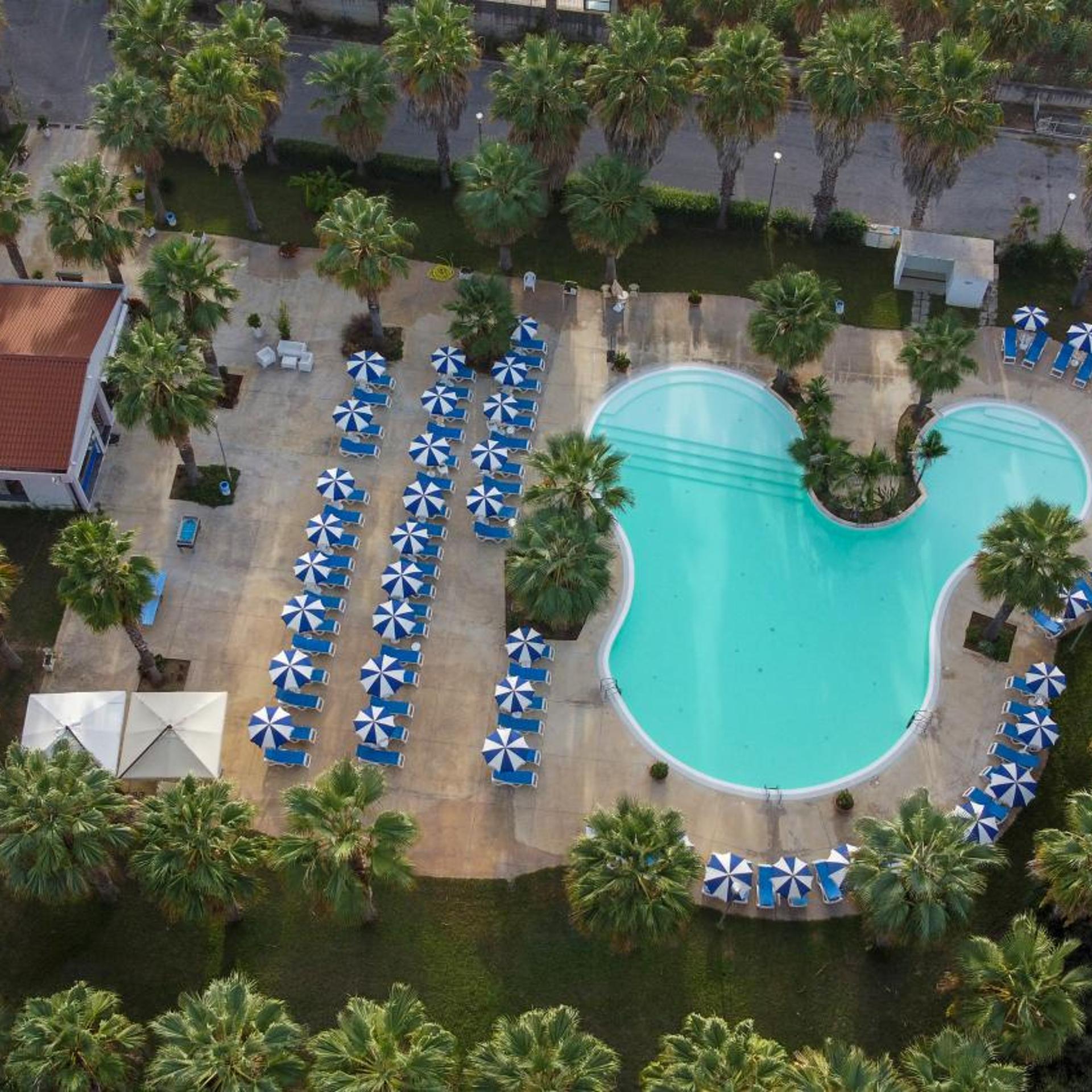 Prince Franklyn Hotel 4/55