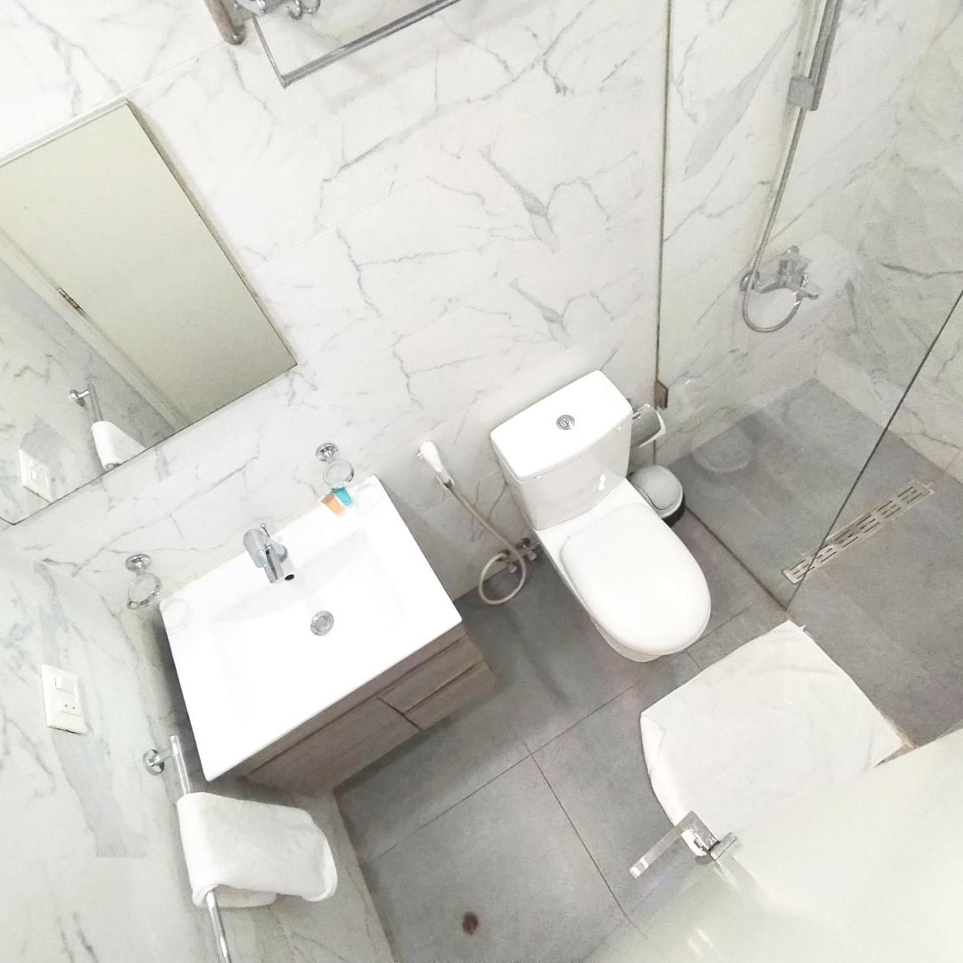 White House Suites 54/58