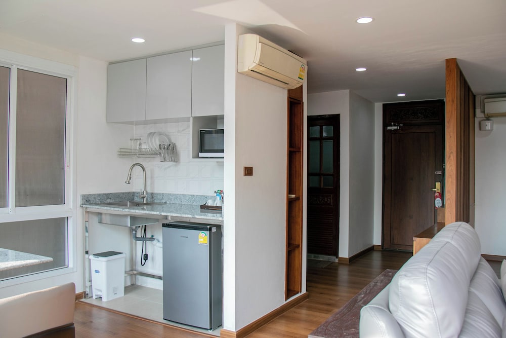 Lamphu Tree House Boutique Hotel 70/70