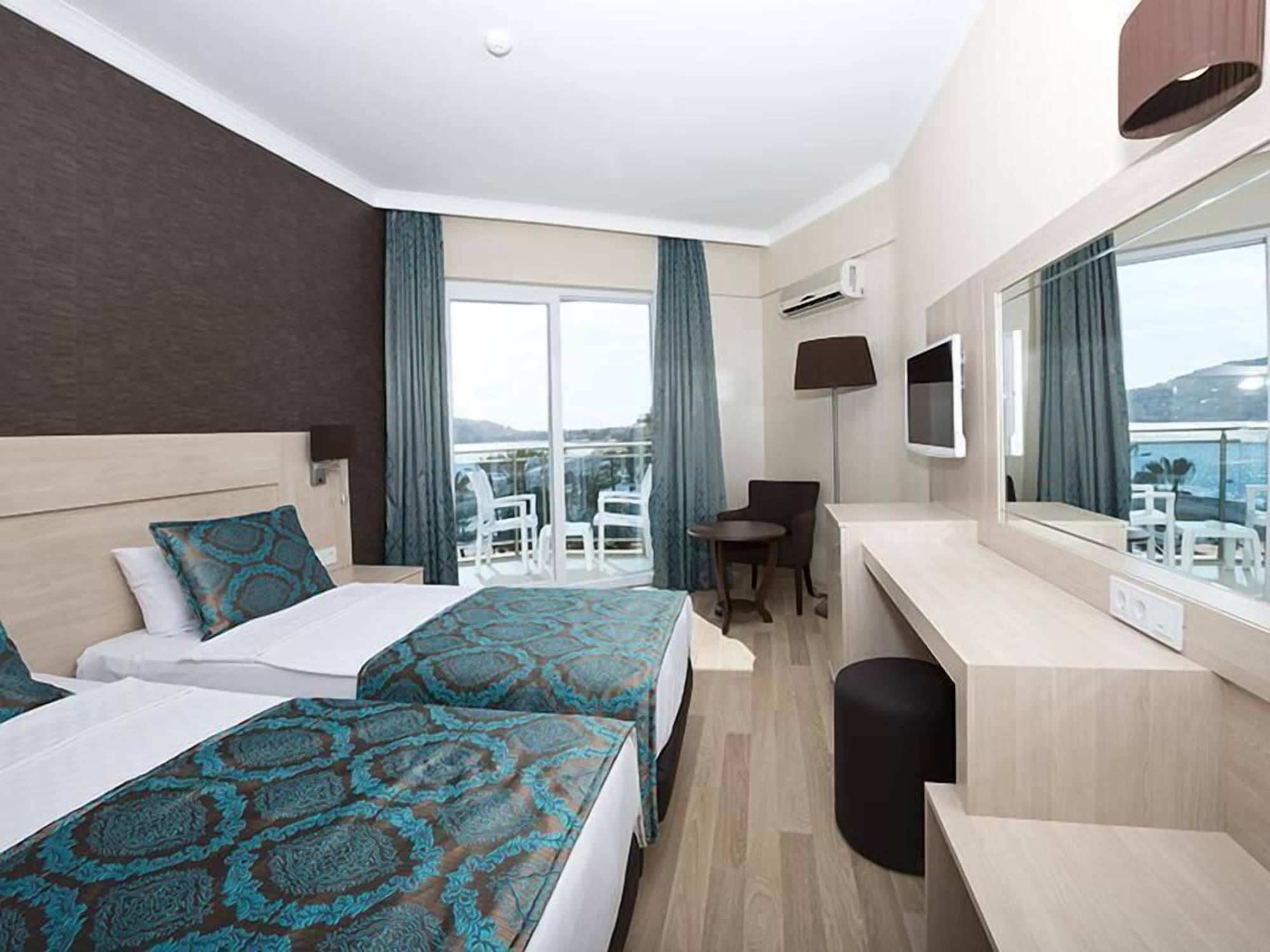 Standard, Triple, Twin Beds, Murphy Bed, Sea View