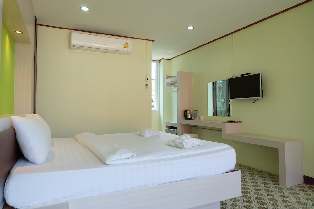 Honey Hotel Chiang Saen 12/30