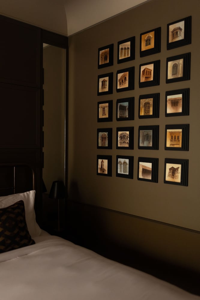 Hotel Verdigris 2/25