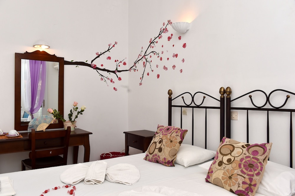 Afrodite Hotel 44/80