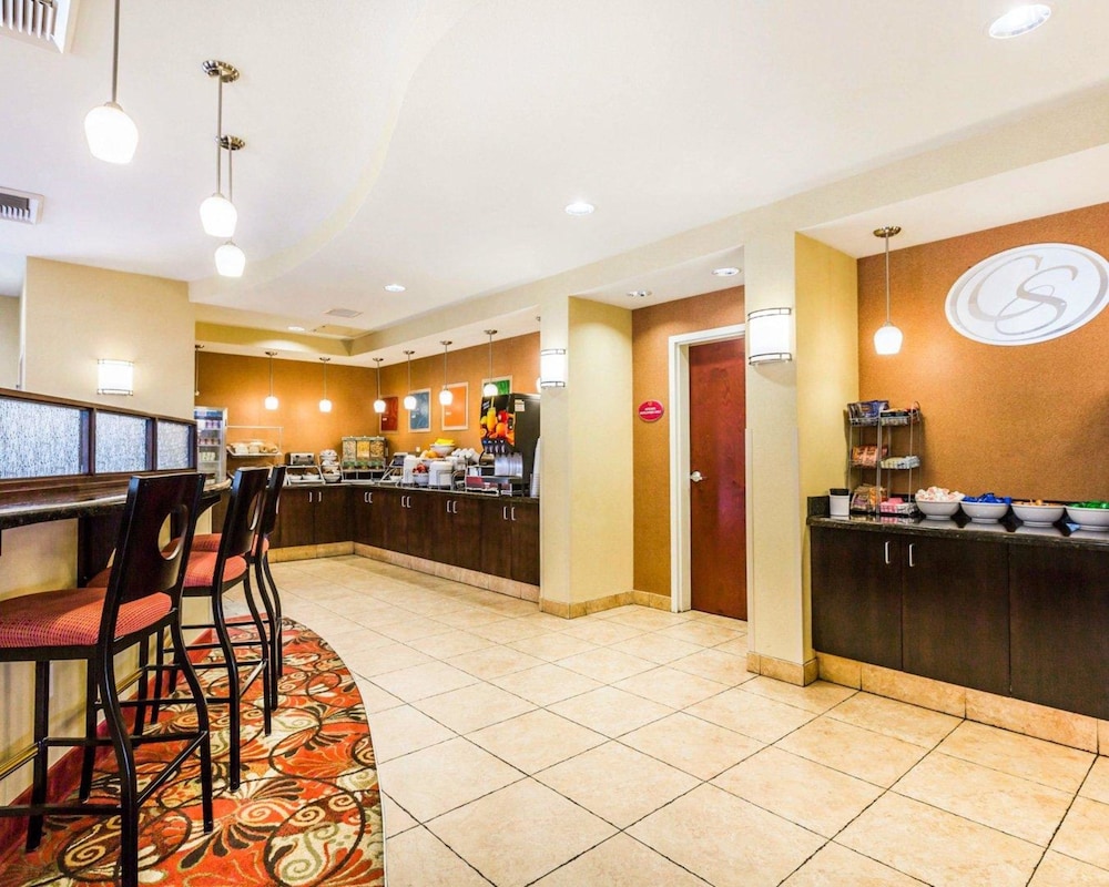 Comfort Suites Blythe, CA 6/49