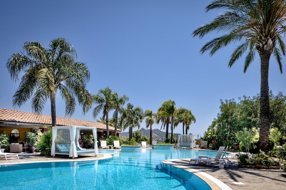 Cruccuris Resort - Adults Only in VILLASIMIUS