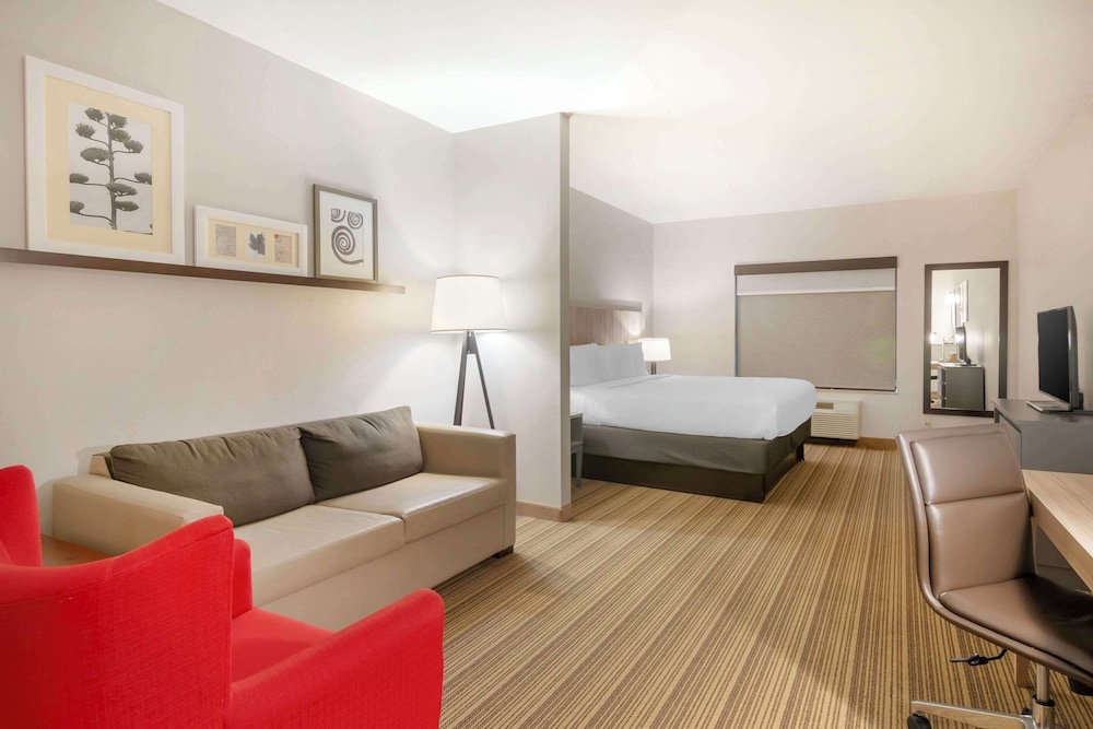 Country Inn & Suites by Radisson, Columbia, MO 29/40
