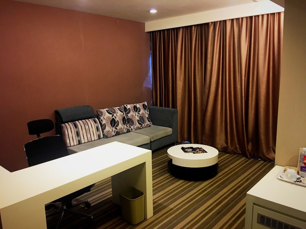 Hotel Capital 34/51
