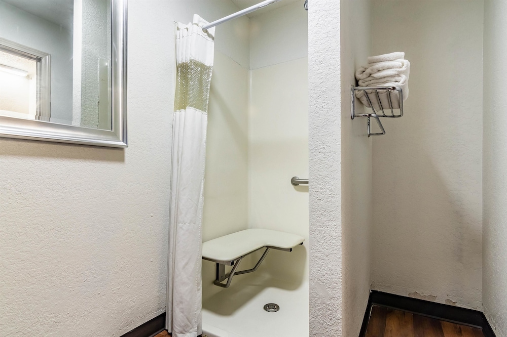 Extended Stay Pensacola 22/22