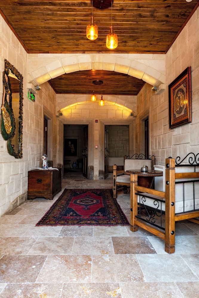 Megaron Cave Hotel 19/46