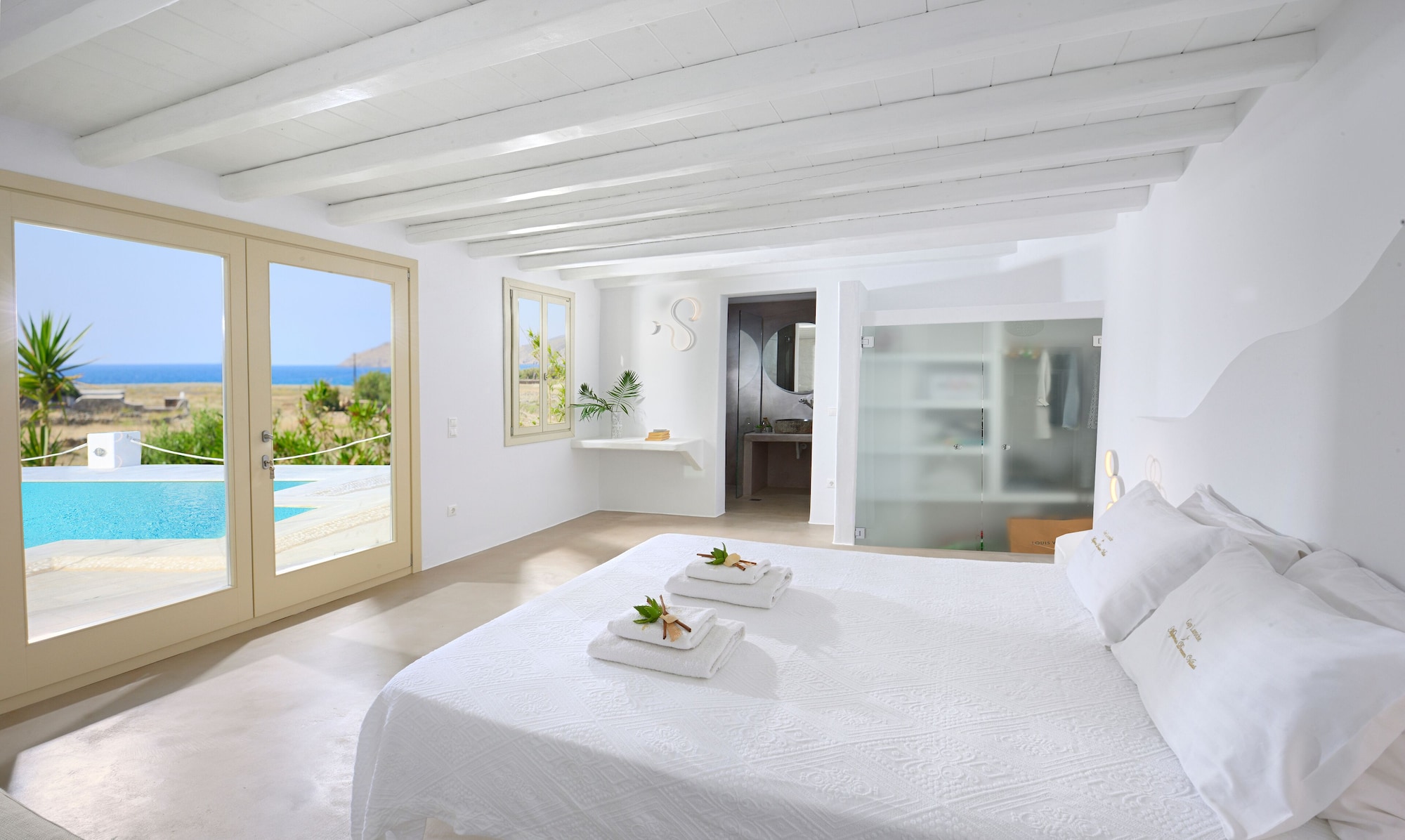 5 BEDROOMS, VILLA, PRIVATE HEATED POOL