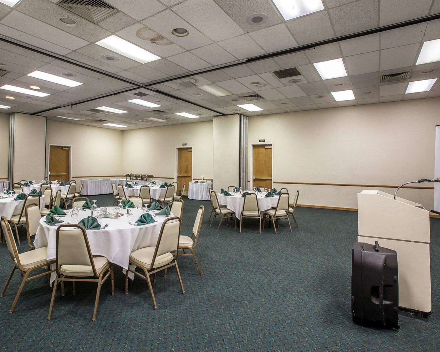 Clarion Inn Near China Lake Naval Station 36/43
