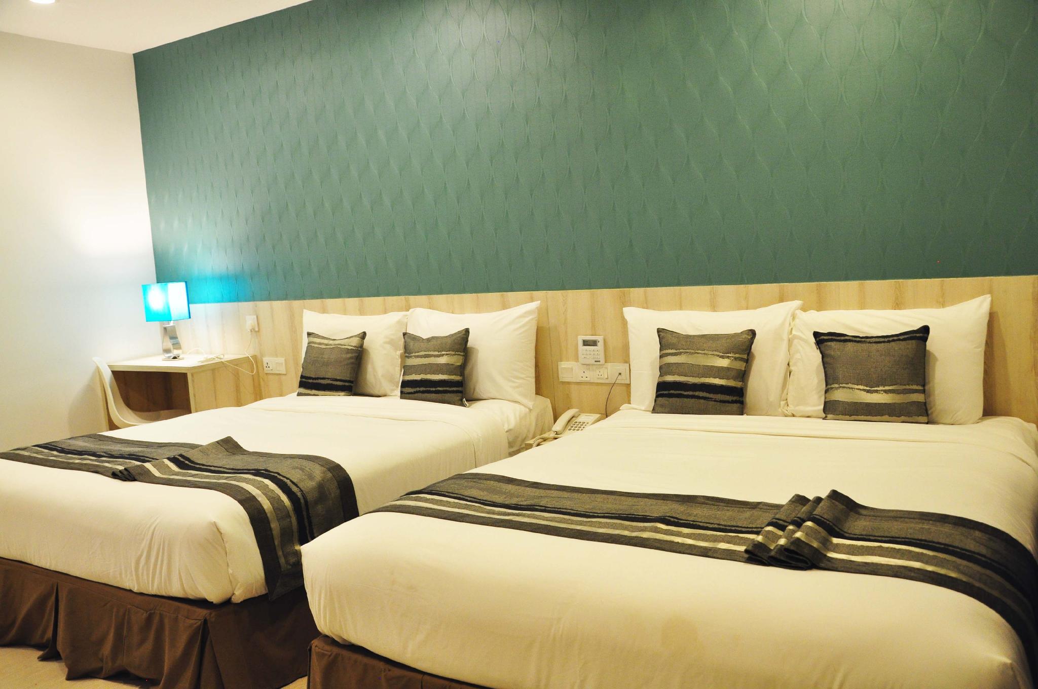 Superior, Family, 2 Queen Beds, No Window