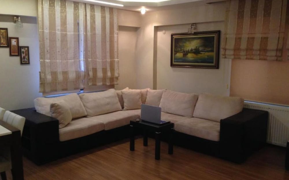 Araz Apart 16/33